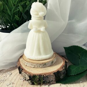 Świeca dekoracyjna WINTER GIRL Biała