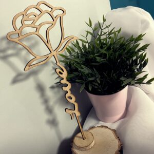 Drewniana Róża z LOVE