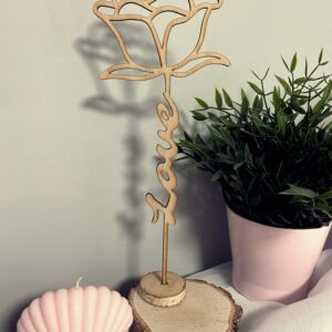 Drewniana Róża z LOVE