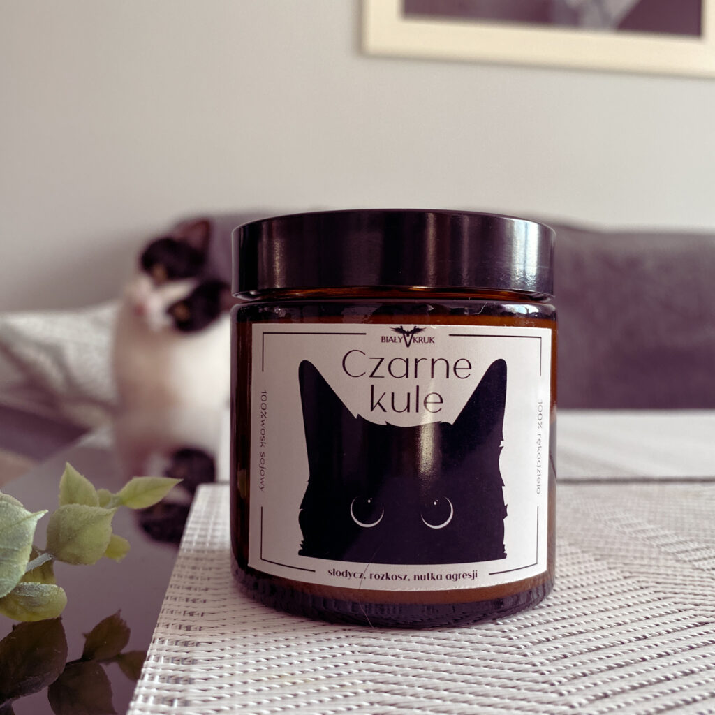 Czarne Kule – Naturalna świeca sojowa zapachowa 120ml – Kocie Humorki