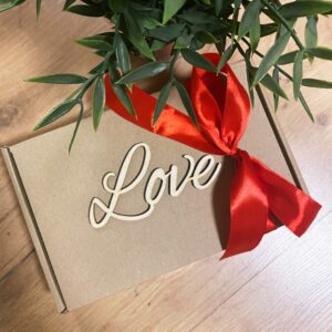 Naturalna świeca LOVE w pudełku