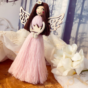 Anioł Stojący na Dzień Kobiet lub inne okazje