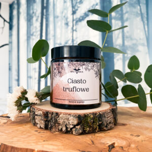 Ciasto Truflowe – Naturalna świeca sojowa zapachowa - całkowicie ręcznie robiona - idealna na prezent lub podarunek - dostępna w sklepie rękodzielniczym Biały Kruk